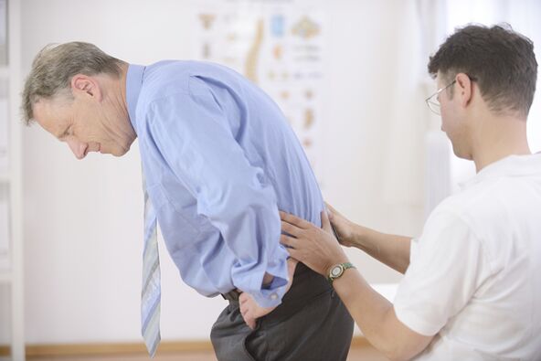 For back pain in the lumbar region, it is necessary to seek medical attention for diagnosis