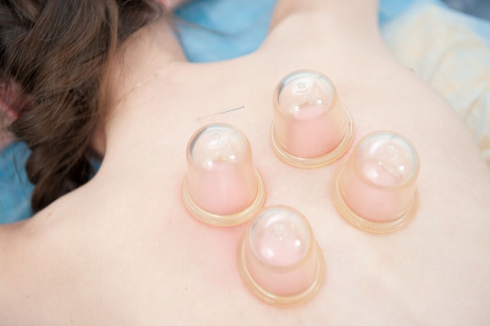 Treatment of osteocondrosis with emptiness massage