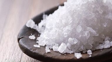 Lotions of salt for the treatment of lumbar osteochondosis